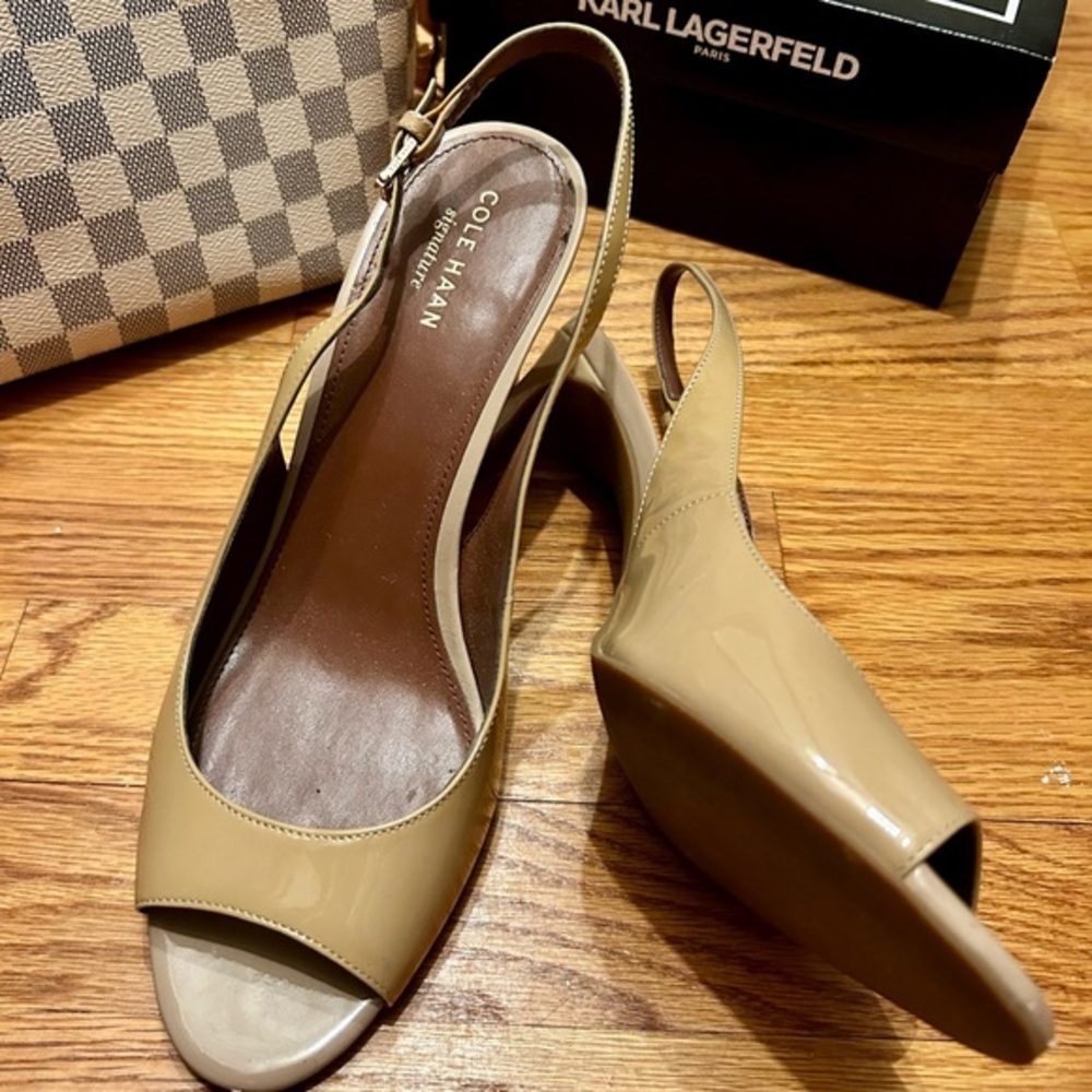 Cole Haan Tan Heels Elegant Design